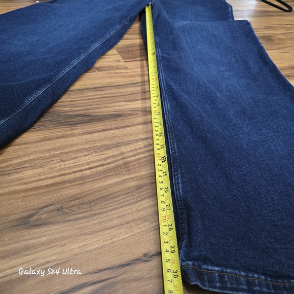 WRANGLER HIGH RIDE Classic Blue Wide-Leg Jeans - Picture 5 of 9